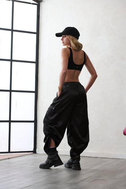 THE SATIN PARACHUTE – Satin Black