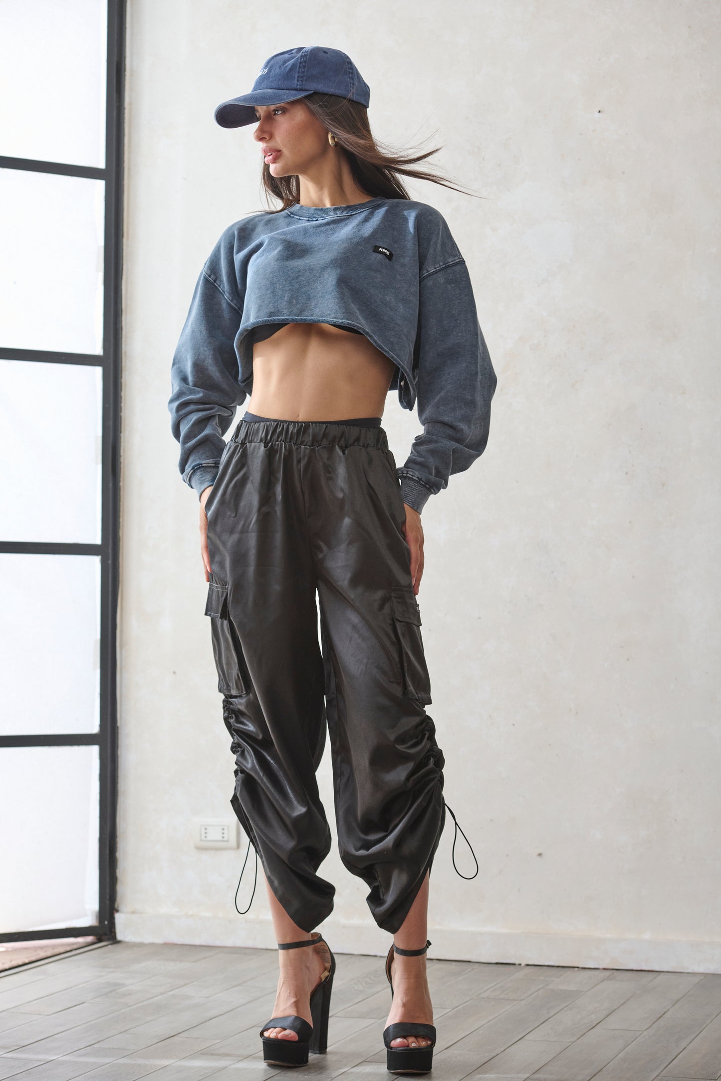 THE SATIN PARACHUTE – Satin Black