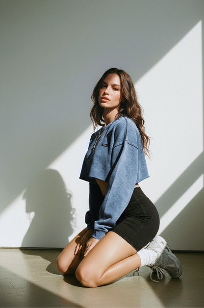 CROPPED SWEATSHIRT
