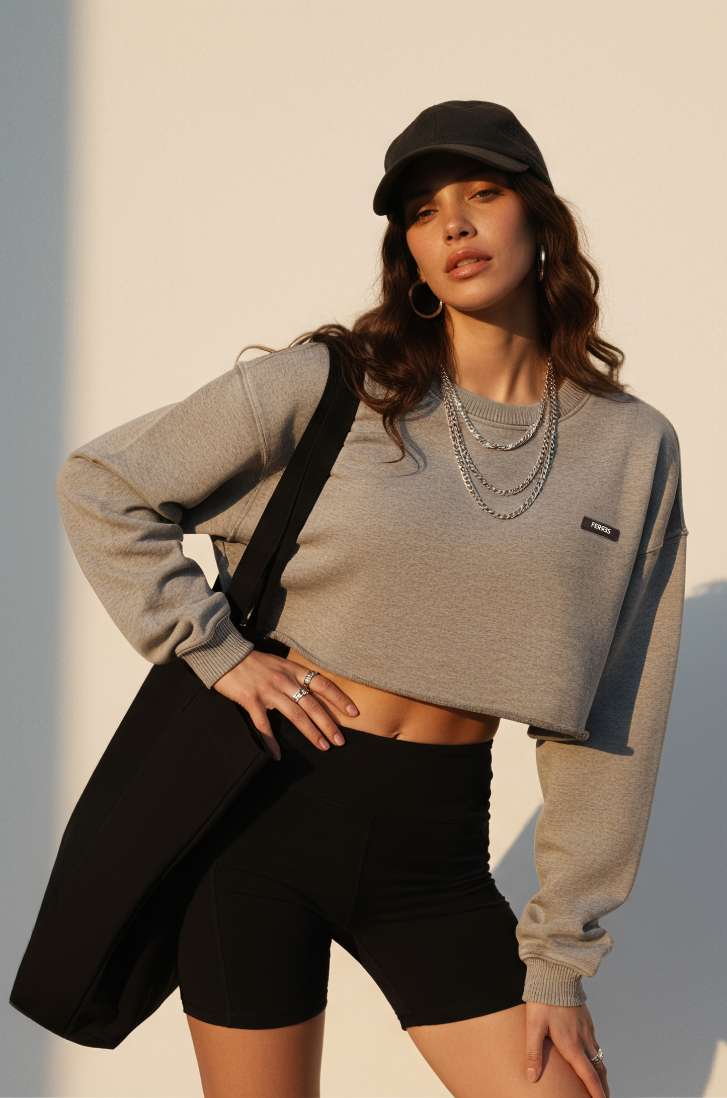 CROPPED SWEATSHIRT
